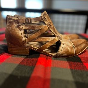 Freebird Hope Ankle Boots in Taupe, Size 9